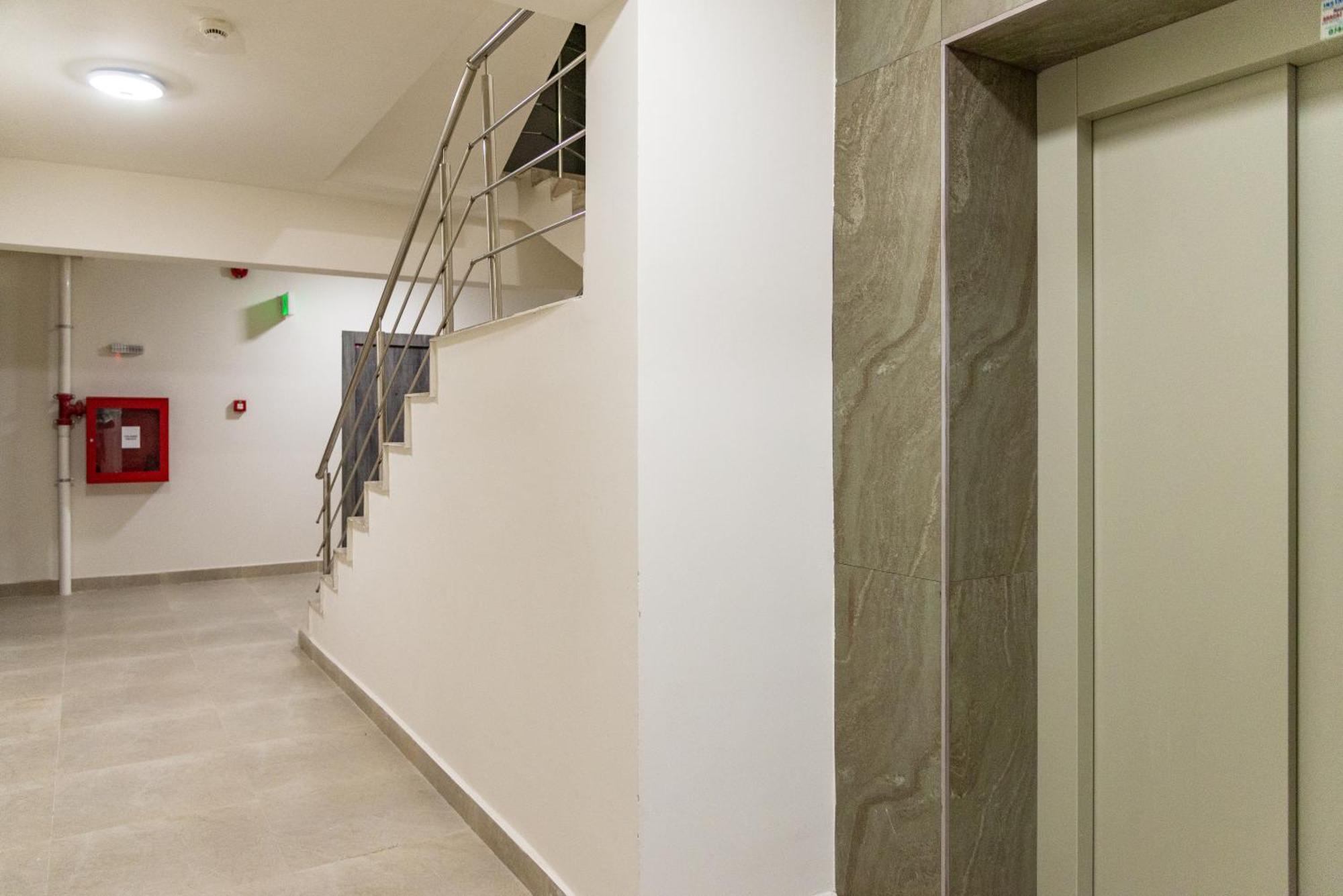 Central Residence Apartment 311 Bukares Bagian luar foto