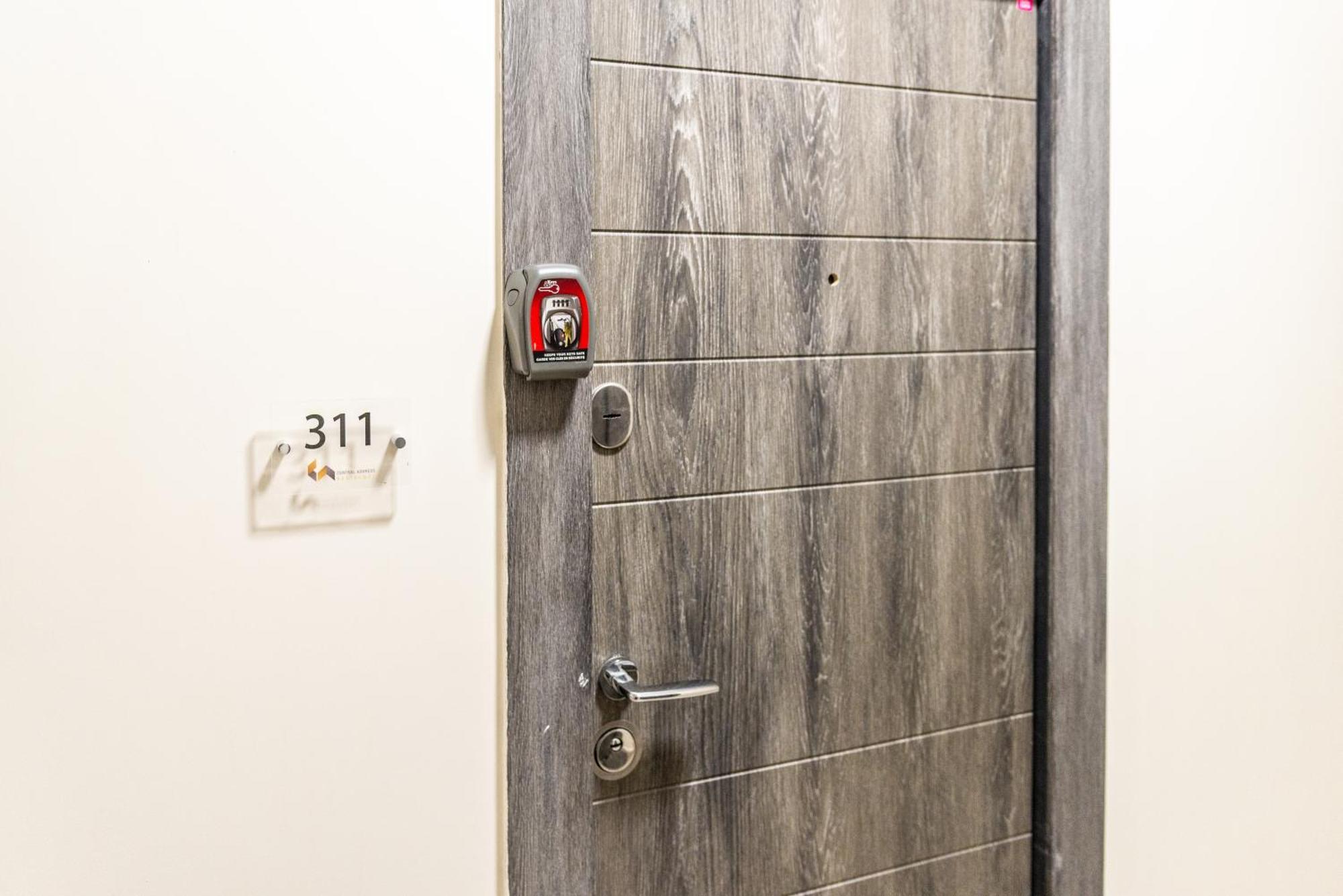 Central Residence Apartment 311 Bukares Bagian luar foto